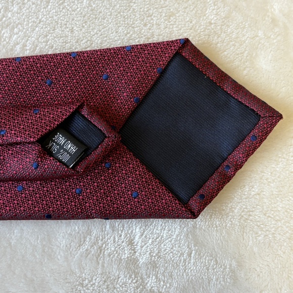 100% Silk Designer 58" Necktie & Matching Pocket Square Set Red W/Blue Polka Dot - Picture 4 of 5